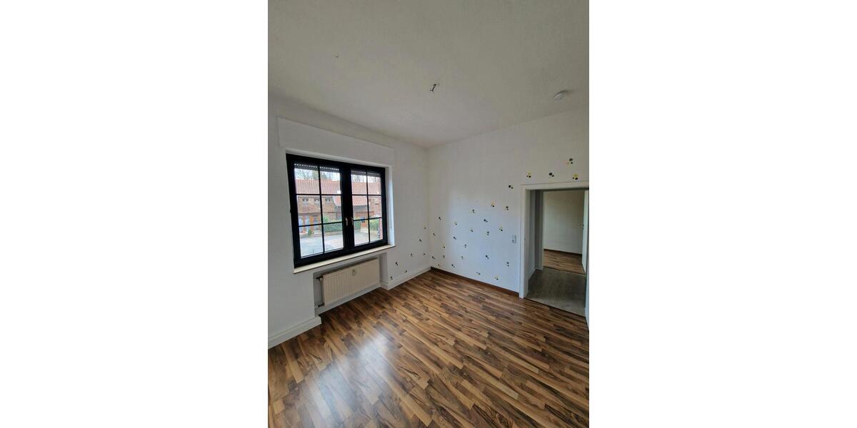 Erdgeschoßwohnung Niederzier - 5 Zimmer, 95 m&sup2;, 215.000&euro; | Angebot:26022936