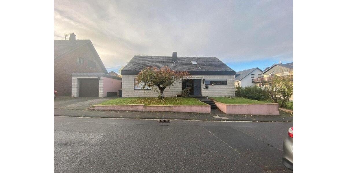 Einfamilienhaus Mechernich - 7 Zimmer, 244 m&sup2;, 579.000&euro; | Angebot:25144814