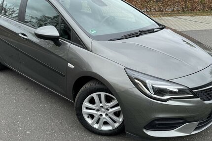 Opel Astra Klima Navi Temp CarPlay GARANTIE 28.000 km 28.000 km 14.900 &euro; Erftstadt 50374
