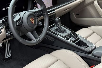 Porsche 992 5.700 km 215.790 &euro; Frechen (bei Köln) 50226