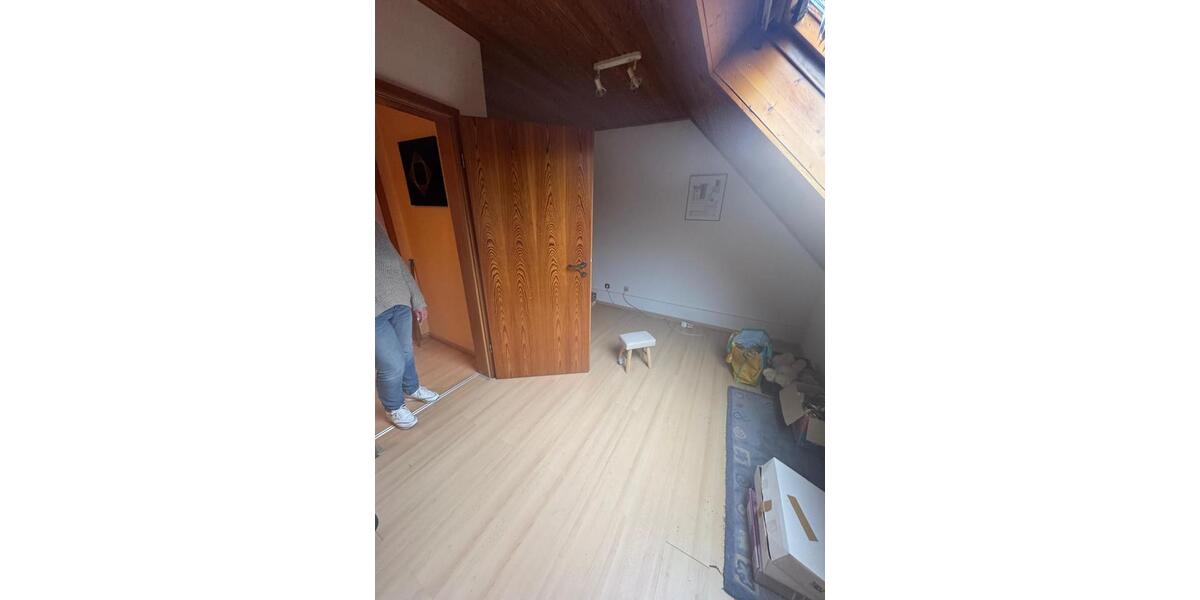Etagenwohnung Kerpen - 4 Zimmer, 65 m&sup2;, 670&euro; | Angebot:26636728