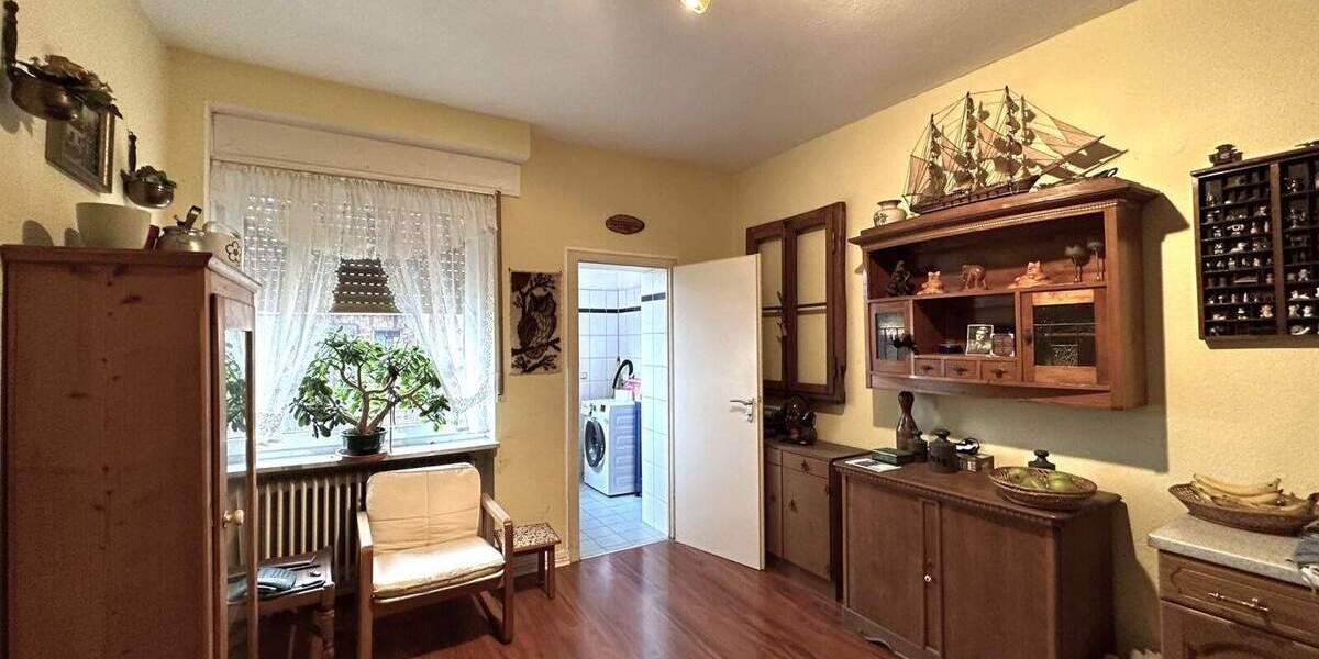 Mehrfamilienhaus, Wohnhaus Hürth Gleuel - 9 Zimmer, 218 m&sup2;, 550.000&euro; | Angebot:25802258