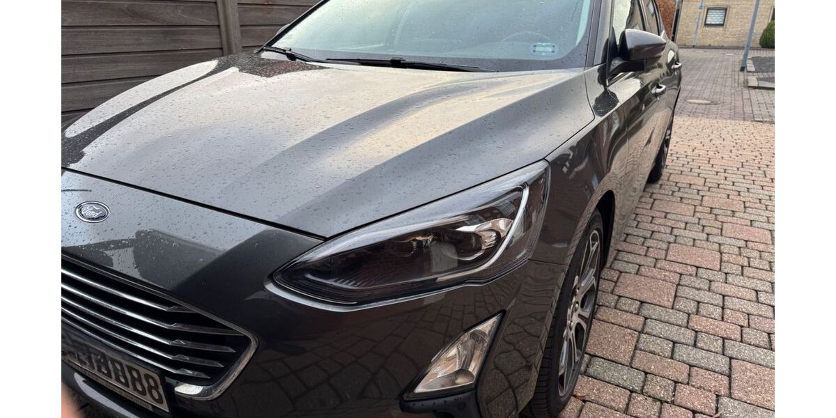 Ford Focus 58.000 km 18.990 &euro; Niederzier 52382