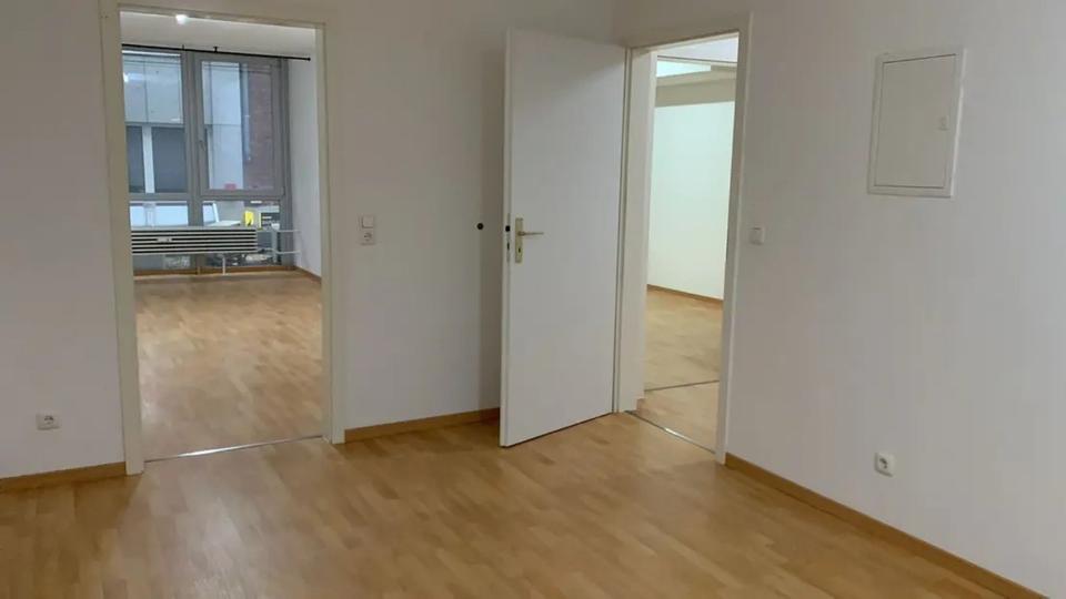 Etagenwohnung Aachen Aachen-Mitte - 2 Zimmer, 76 m&sup2;, 899&euro; | Angebot:25307024