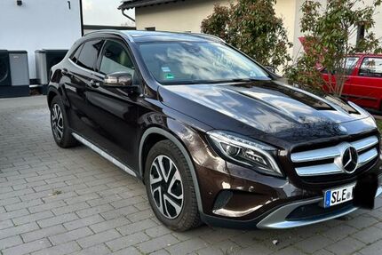 Mercedes-Benz GLA 250 82.949 km 18.000 &euro; Mechernich 53894