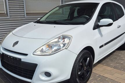 Renault Clio 167.000 km 1.999 &euro; Düren 52349