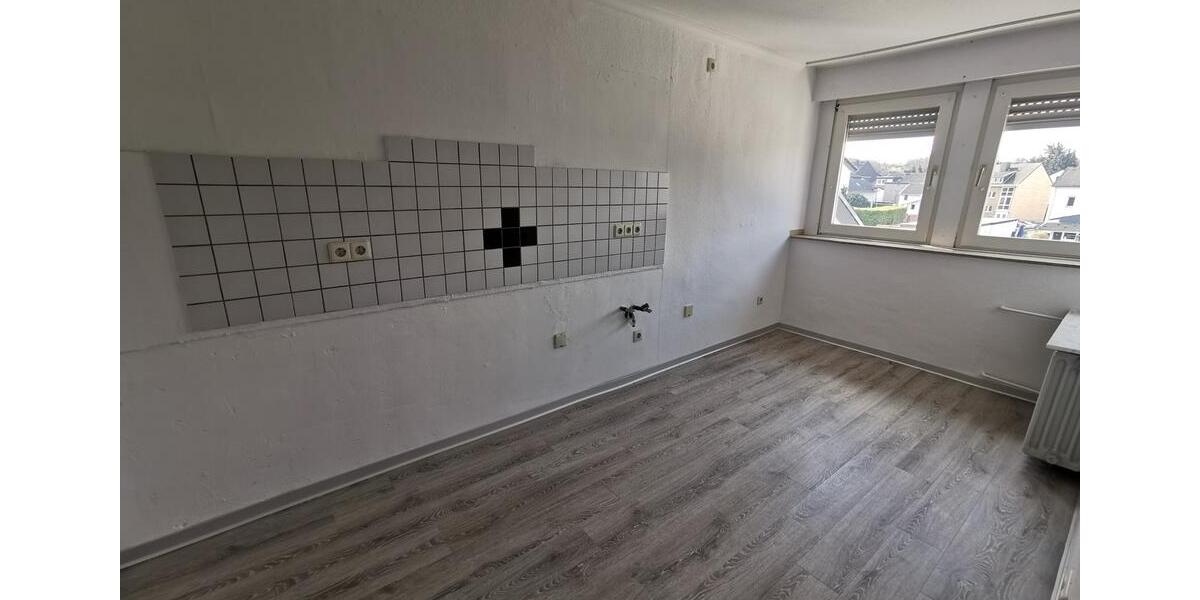 Reihenhaus Alsdorf - 9 Zimmer, 210 m&sup2;, 389.000&euro; | Angebot:27009075