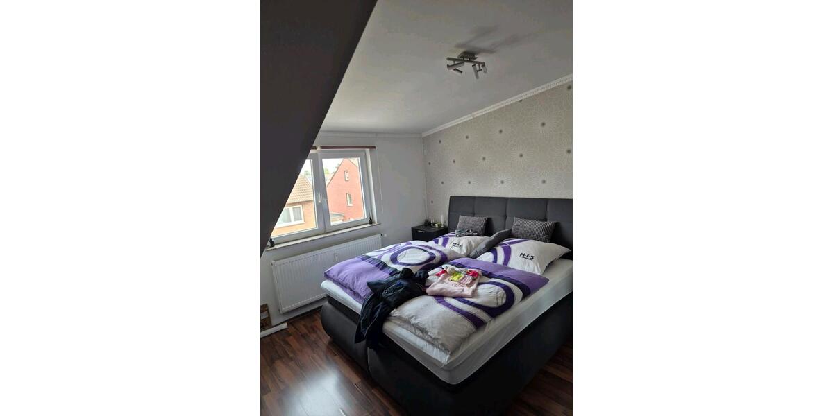 Dachgeschoßwohnung Eschweiler - 2.5 Zimmer, 75 m&sup2;, 850&euro; | Angebot:26613514