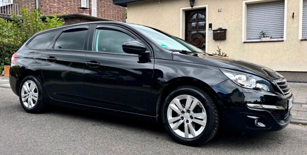 Peugeot 308 146.000 km 4.990 &euro; Aachen 52076