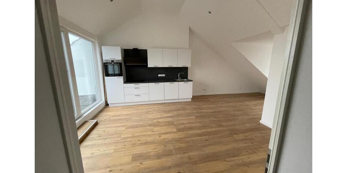 Dachgeschoßwohnung Aachen Aachen-Mitte - 2 Zimmer, 65 m&sup2;, 840&euro; | Angebot:26573264