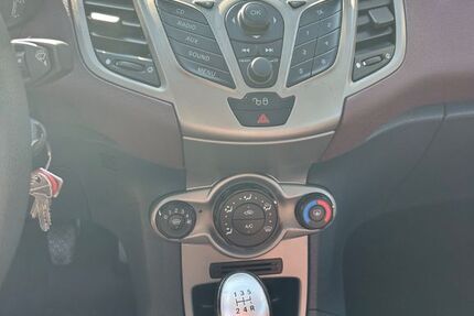 Ford Fiesta 105.400 km 3.950 &euro; Aachen 52080