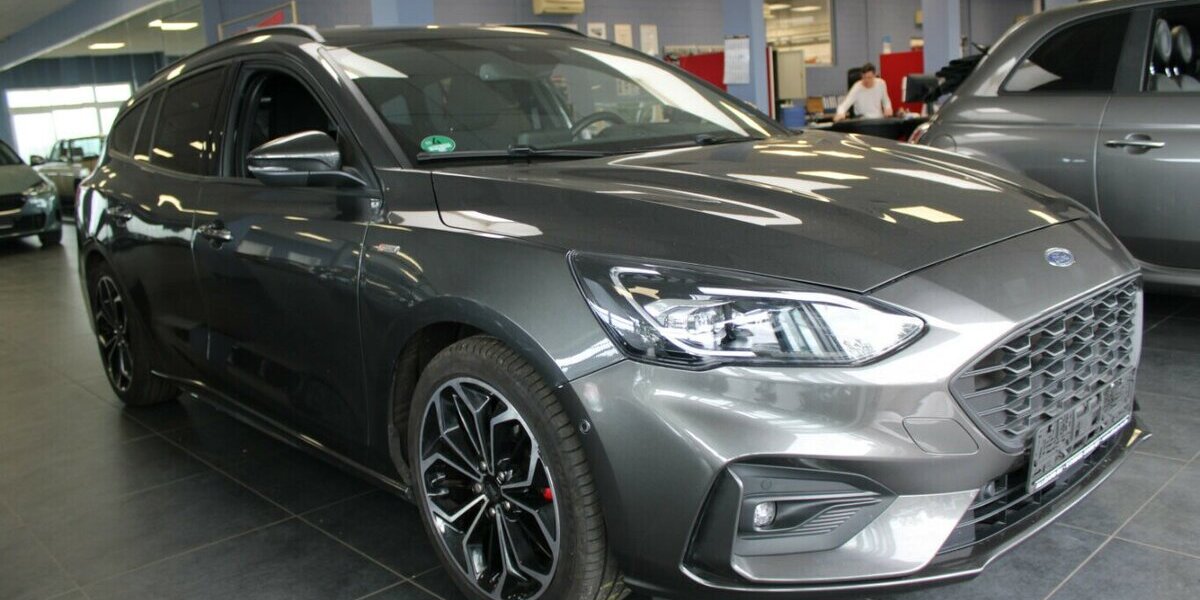 Ford Focus 1.5 EcoBoost Aut. St-Line 51.050 km 17.980 &euro; Euskirchen 53881