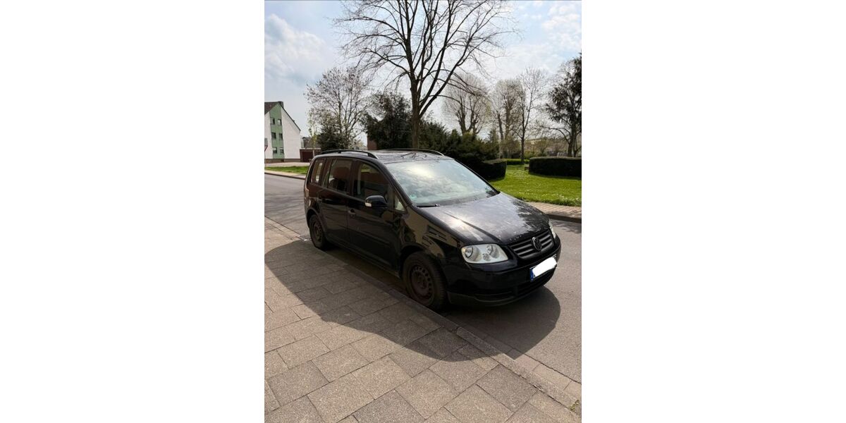 VW Touran 337.000 km 999 &euro; Düren 52353
