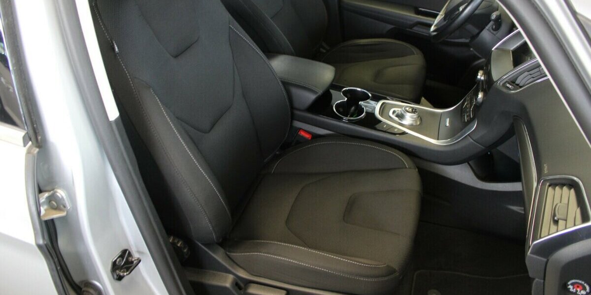 Ford S-Max 2.5 Duratec FHEV TITANIUM -AHK - 97.950 km 22.980 &euro; Euskirchen 53881