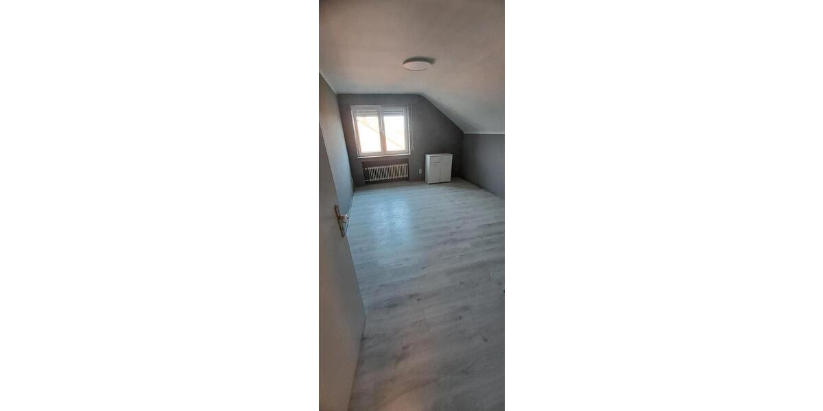 Dachgeschoßwohnung Bedburg - 2 Zimmer, 45 m&sup2;, 600&euro; | Angebot:26554328