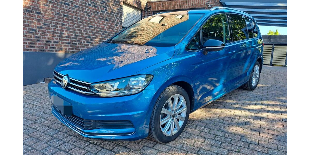 VW Touran 106.200 km 19.490 &euro; Alsdorf 52477