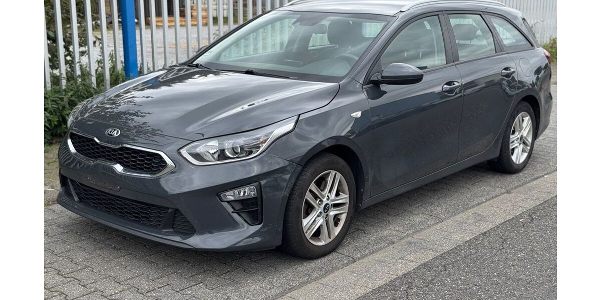 Kia ceed Sportswagon 107.000 km 8.999 &euro; Düren 52353