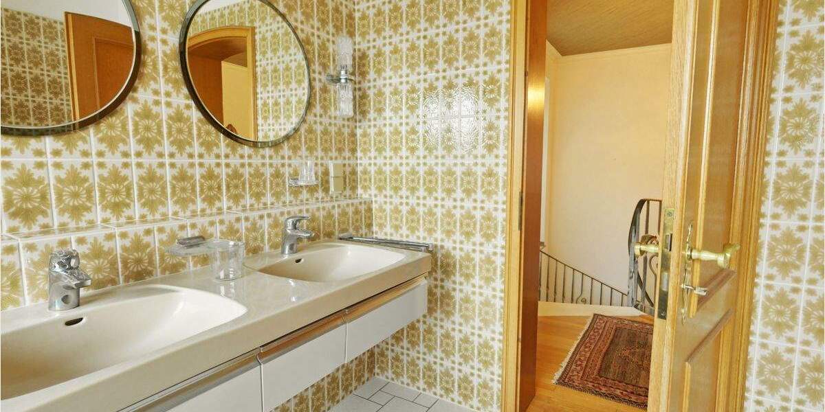 Einfamilienhaus Aachen / Haaren Haaren - 5 Zimmer, 219 m&sup2;, 695.000&euro; | Angebot:25677457