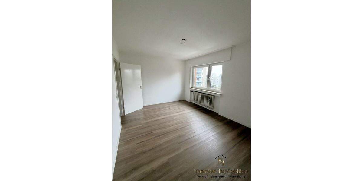 Etagenwohnung Brühl - 3 Zimmer, 74 m&sup2;, 1.120&euro; | Angebot:25738901