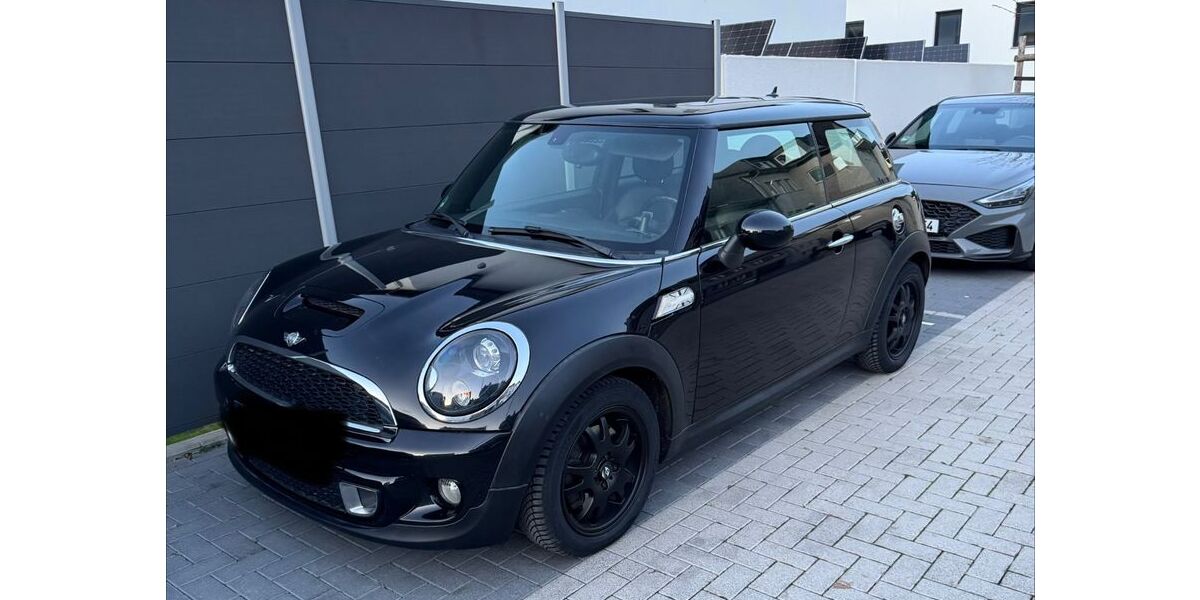 Mini Cooper S 136.000 km 8.900 &euro; Aachen 52080