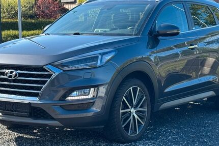 Hyundai TUCSON 83.500 km 17.990 &euro; Würselen 52146