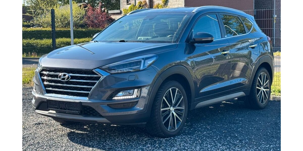 Hyundai TUCSON 83.500 km 17.990 &euro; Würselen 52146