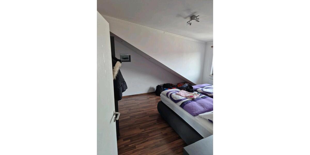 Dachgeschoßwohnung Eschweiler - 2.5 Zimmer, 75 m&sup2;, 850&euro; | Angebot:26613514