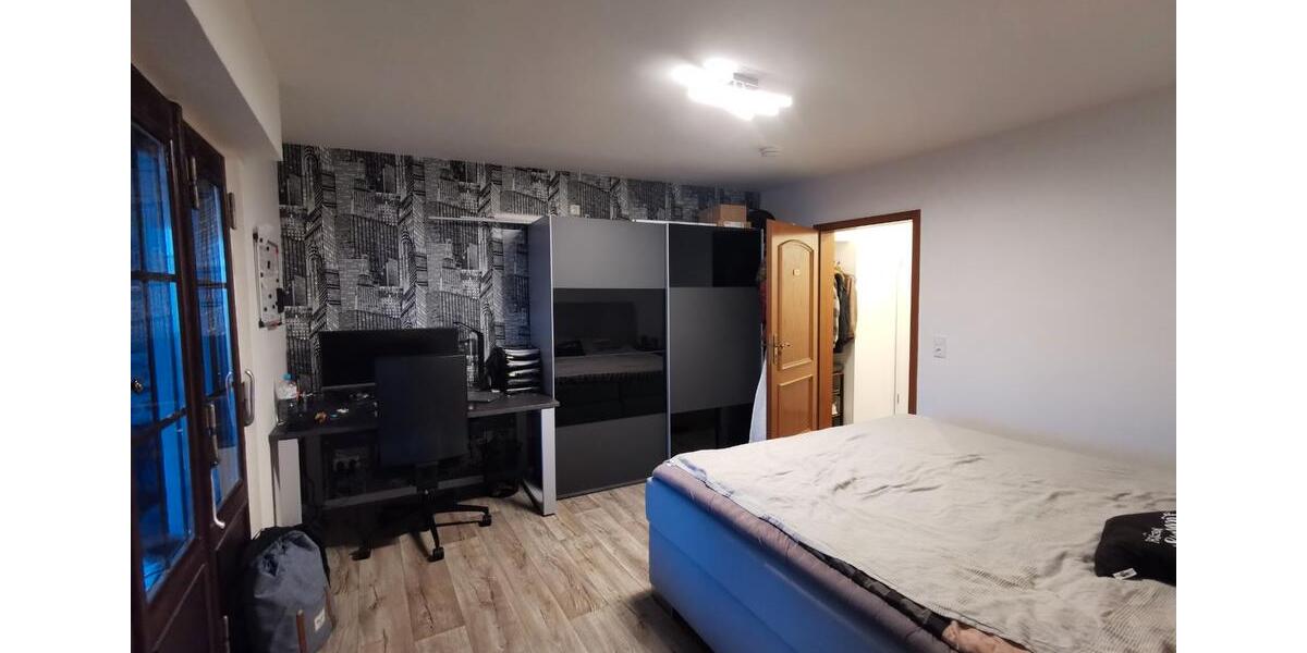 Etagenwohnung Euskirchen - 1.5 Zimmer, 65 m&sup2;, 610&euro; | Angebot:26613527