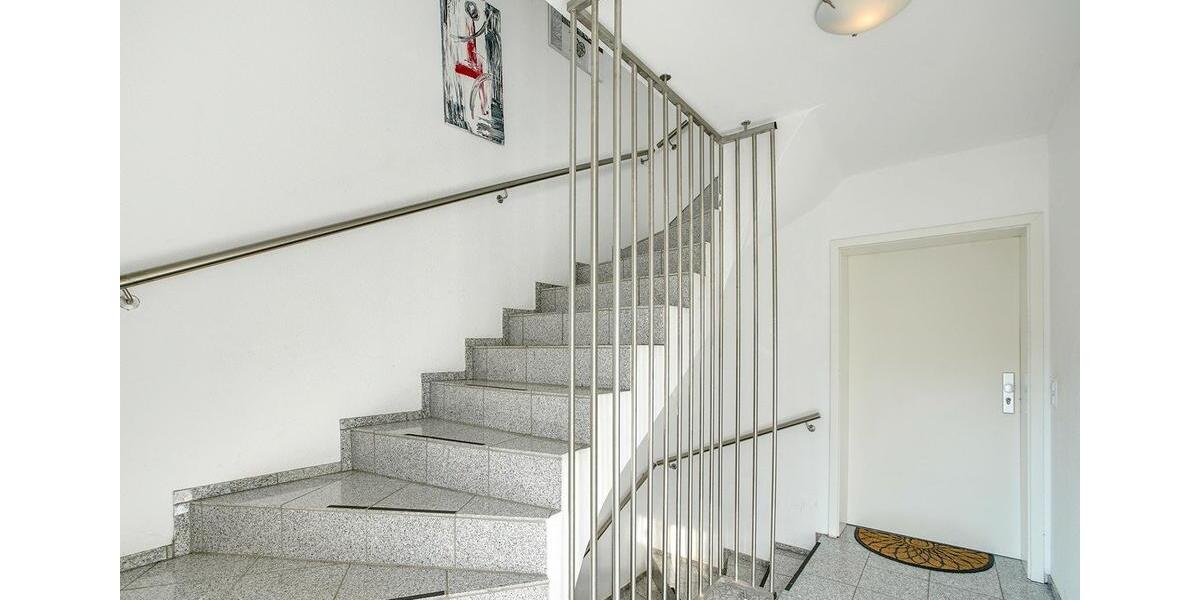 Dachgeschoßwohnung Herzogenrath - 3 Zimmer, 85 m&sup2;, 790&euro; | Angebot:26003664