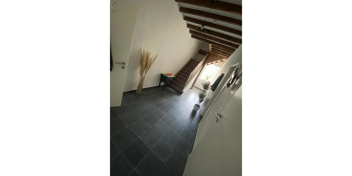 Etagenwohnung Eschweiler - 3 Zimmer, 130 m&sup2;, 2.000&euro; | Angebot:25995504