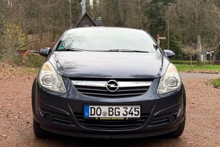 Opel Corsa 185.000 km 2.400 &euro; Aachen 52062