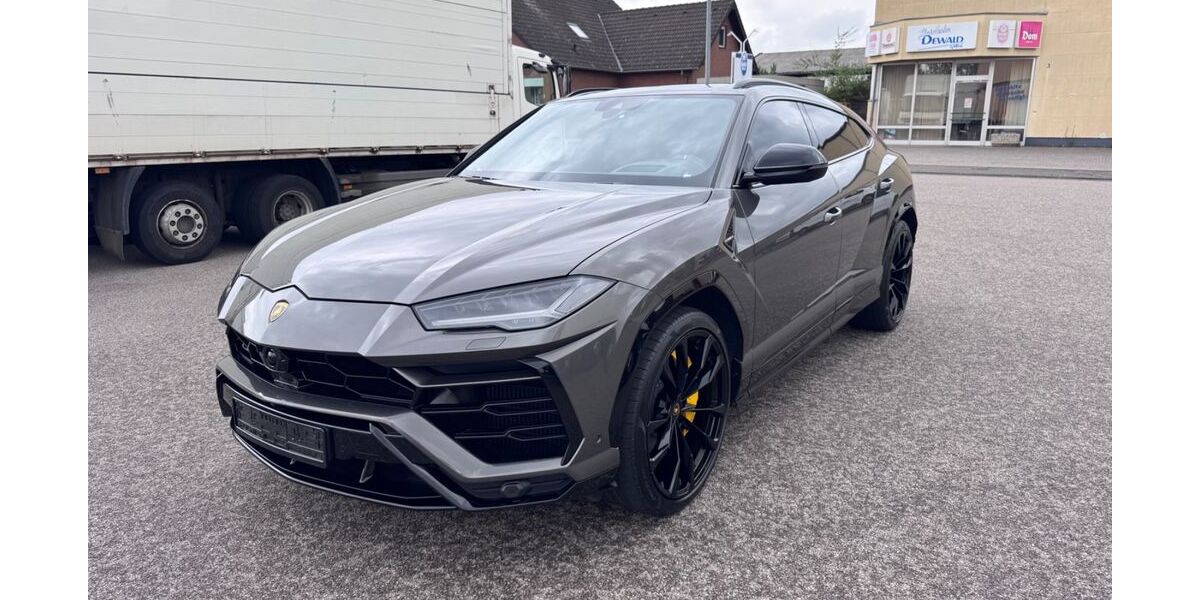 Lamborghini Urus 21.070 km 222.000 &euro; Erftstadt 50374
