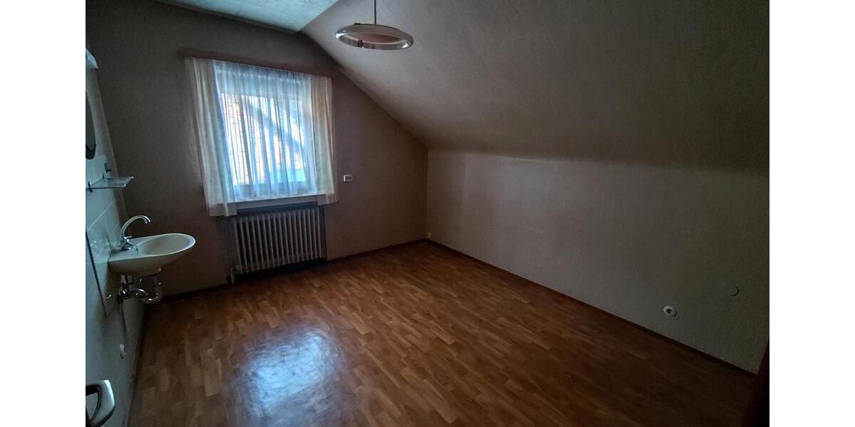 Einfamilienhaus Stolberg (Rheinland) - 6.5 Zimmer, 104 m&sup2;, 310.000&euro; | Angebot:25292212