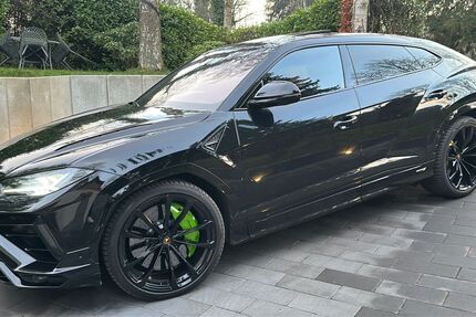 Lamborghini Urus 19.860 km 209.999 &euro; Aachen 52076