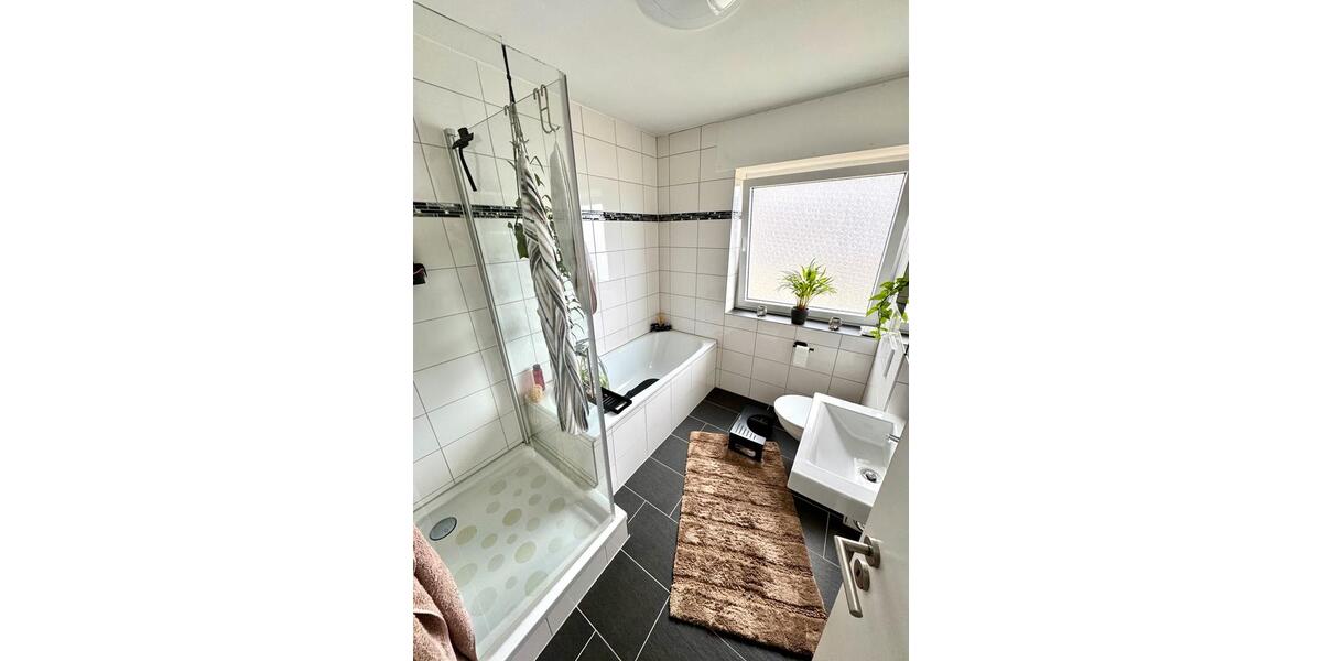 Etagenwohnung Herzogenrath - 3 Zimmer, 71 m&sup2;, 900&euro; | Angebot:25962532