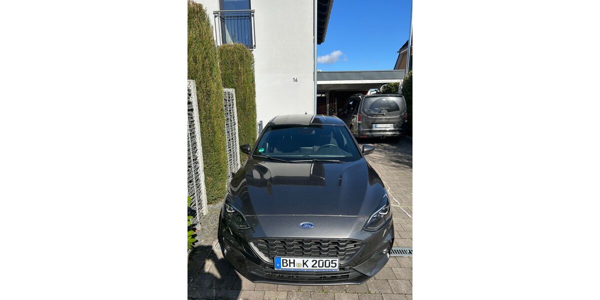 Ford Focus 61.000 km 17.580 &euro; Aachen 52074