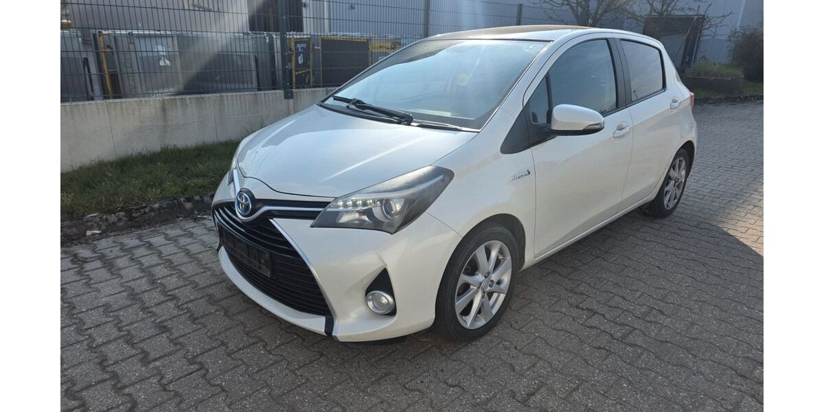 Toyota Yaris 284.000 km 6.350 &euro; Eschweiler 52249