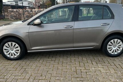 VW Golf 138.000 km 9.999 &euro; würselen 52146