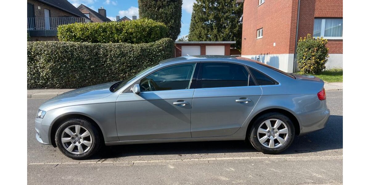 Audi A4 153.000 km 4.600 &euro; Aachen 52076