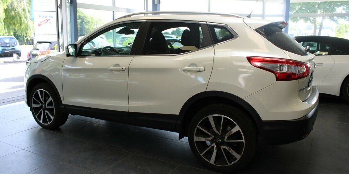 Nissan Qashqai 1.6 DIG-T 360° 4x2 109.771 km 13.980 &euro; Euskirchen 53881