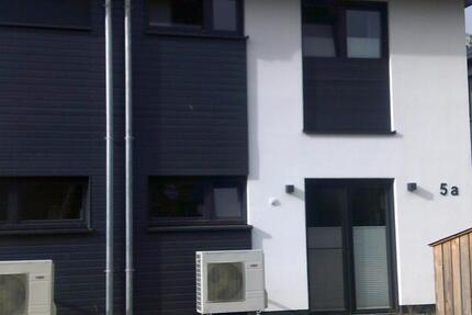 Haus Simmerath - 4 Zimmer, 140 m&sup2;, 1.400&euro; | Angebot:26553650