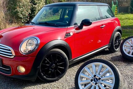 Mini Cooper 135.400 km 8.200 &euro; AACHEN 52080