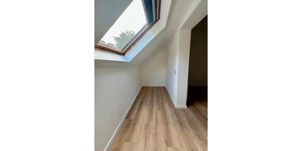 Dachgeschoßwohnung Eschweiler - 3 Zimmer, 55 m&sup2;, 660&euro; | Angebot:26635316