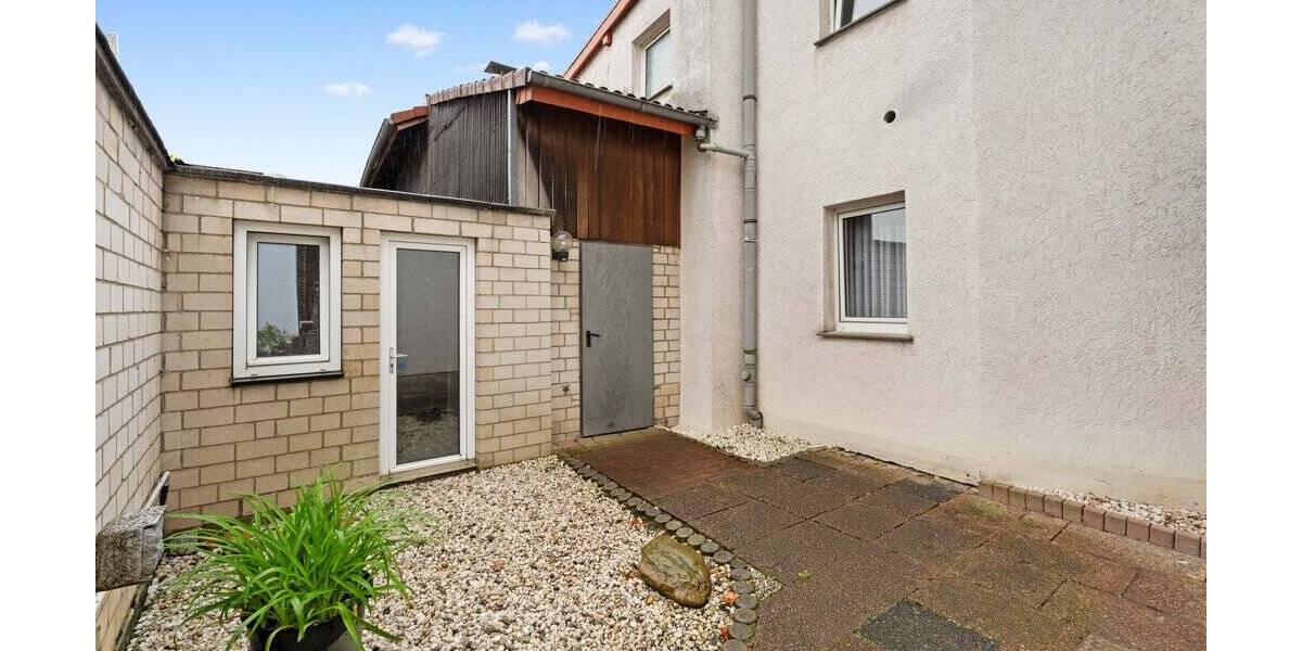 Mehrfamilienhaus, Wohnhaus Alsdorf Schaufenberg - 6 Zimmer, 136 m&sup2;, 219.000&euro; | Angebot:26695938