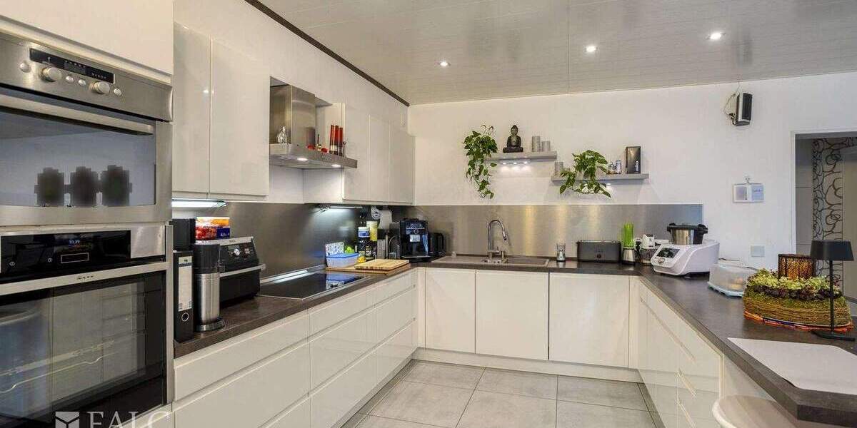 Etagenwohnung Bergheim Glessen - 7 Zimmer, 214 m&sup2;, 469.000&euro; | Angebot:25696518