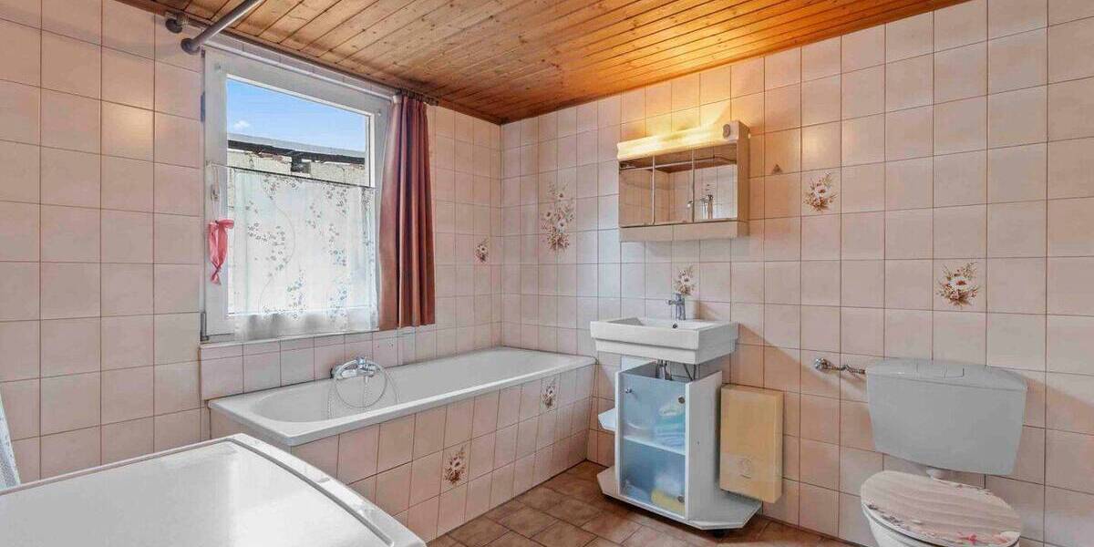 Doppelhaushälfte Bedburg Kirchherten - 3 Zimmer, 93 m&sup2;, 165.000&euro; | Angebot:26596217