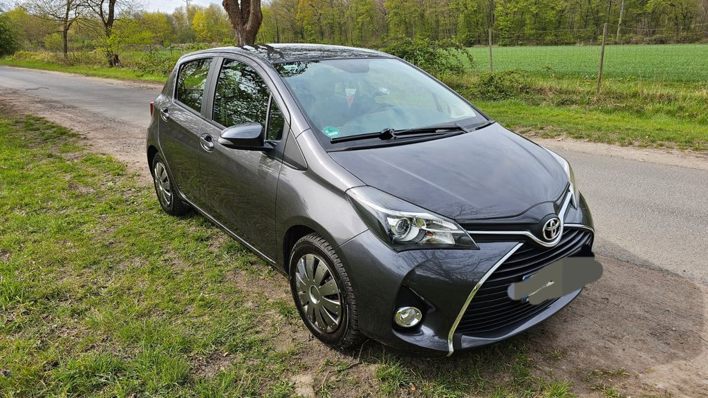 Toyota Yaris 49.000 km 9.490 &euro; Frechen 50226