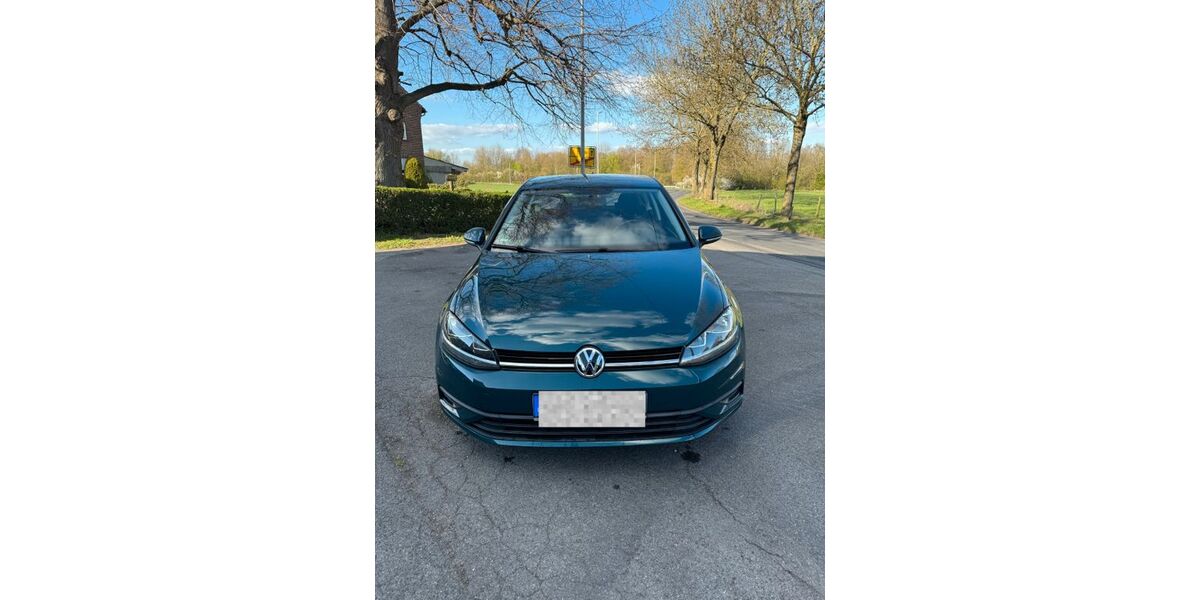VW Golf 82.426 km 10.000 &euro; Alsdorf 52477