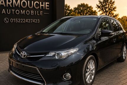 Toyota Auris 189.000 km 5.900 &euro; Alsdorf 52477