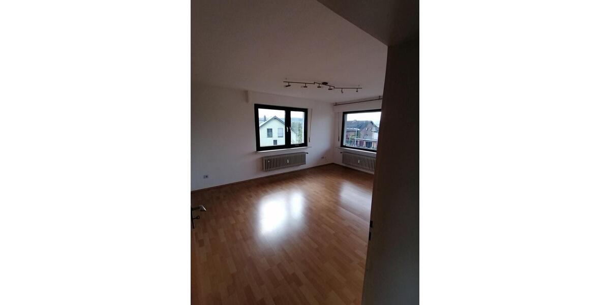 Etagenwohnung Mechernich - 3 Zimmer, 85 m&sup2;, 620&euro; | Angebot:25931874